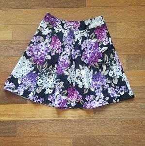 Floral white house black market skirt